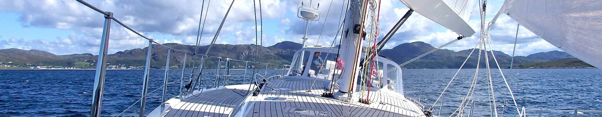 yacht-802319_1920